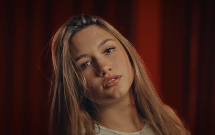 Laura modell fotó