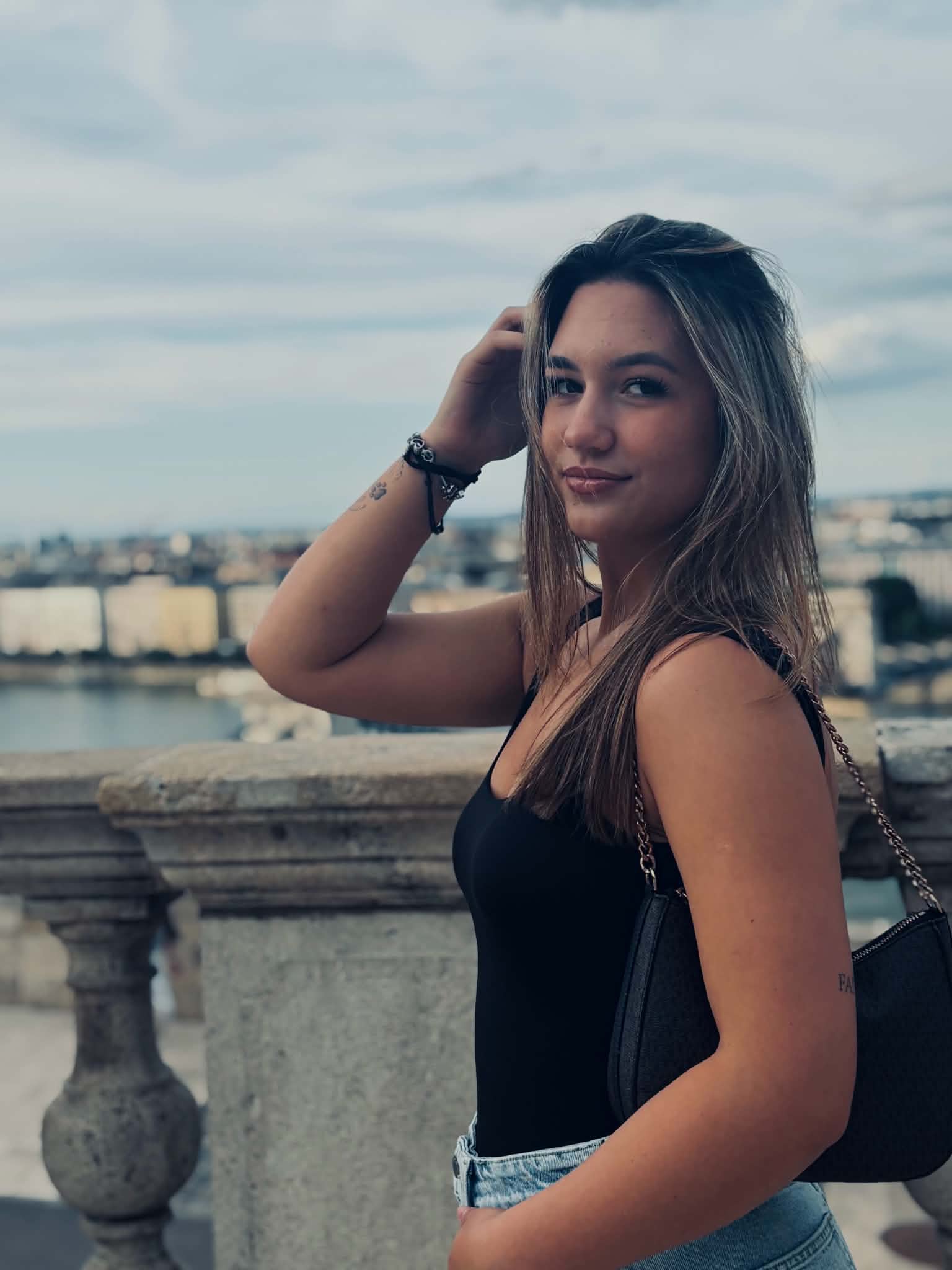 Laura modell fotó