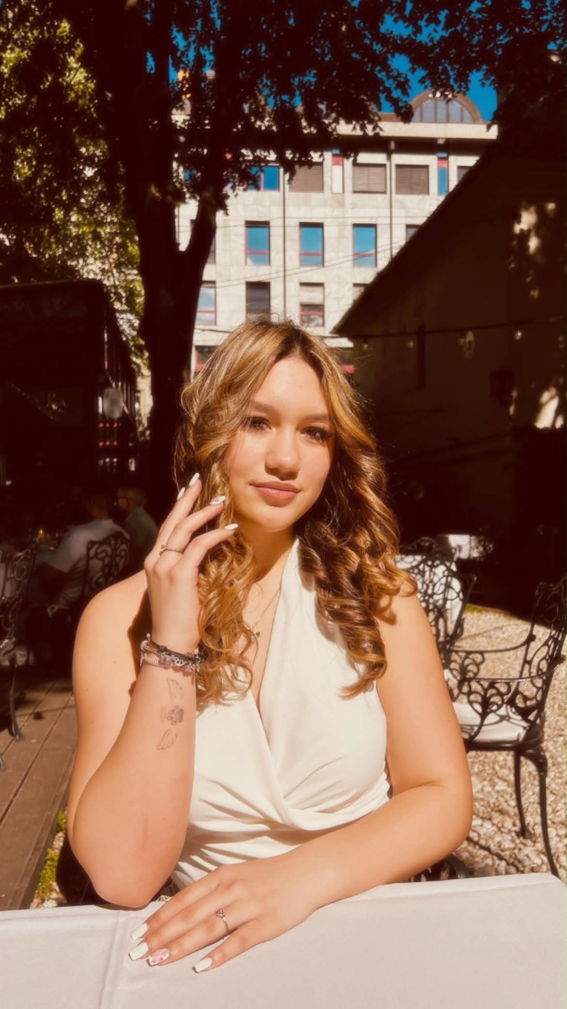 Laura modell fotó